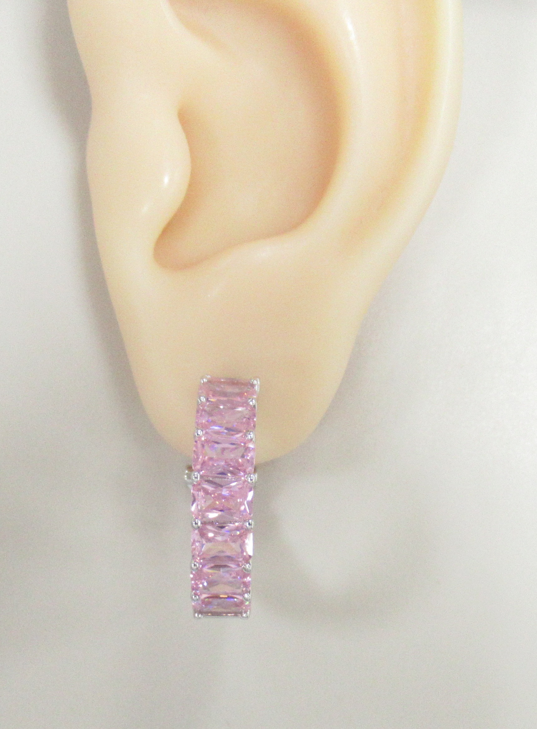 Серебряные серьги 925 пробы; вставки 24 Куб. Цирконий розовый 18ct;
